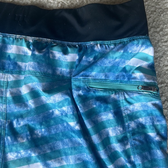 Lululemon teal blue tie dye shorts - Picture 3 of 4